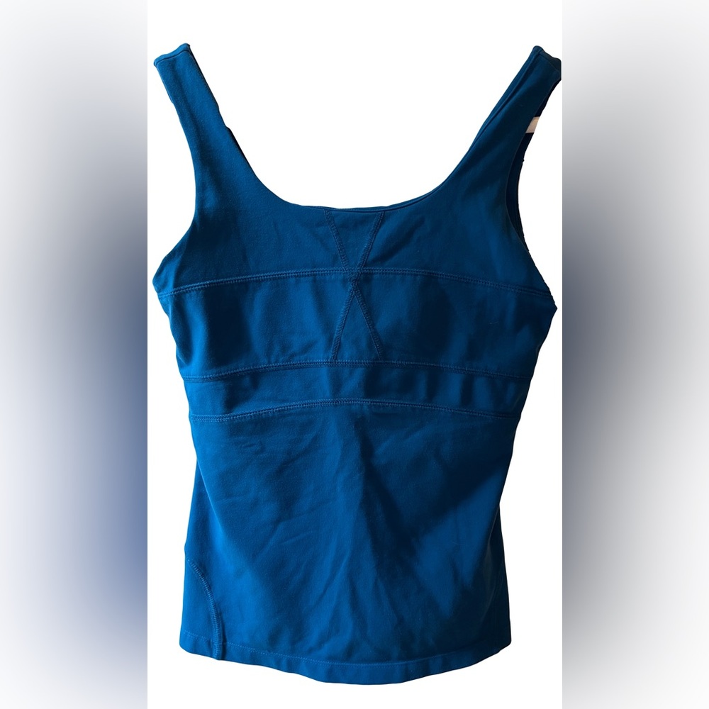 ATHLETA Tank Top with Built In Bra Size: Small